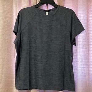 Athleta Ultimate Train Tee